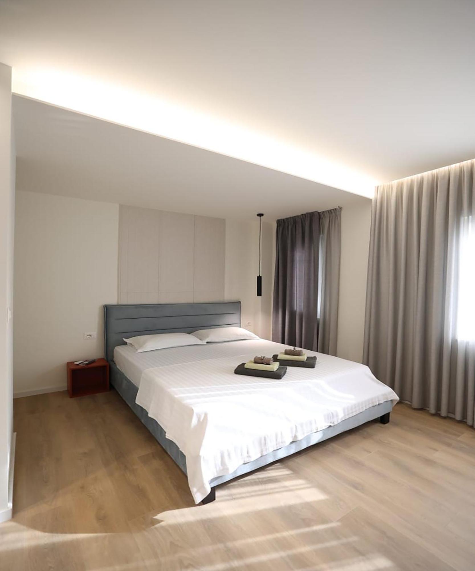 Arkle 4 * Tirana